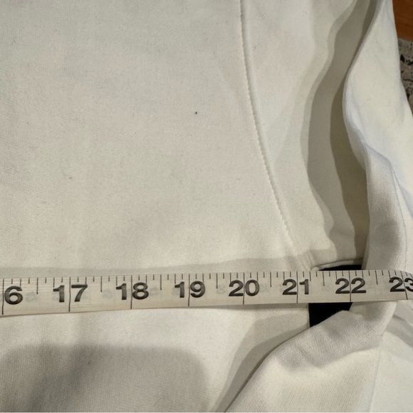 Polo Ralph Lauren Bear White Sweatshirt size M - Picture 5 of 6